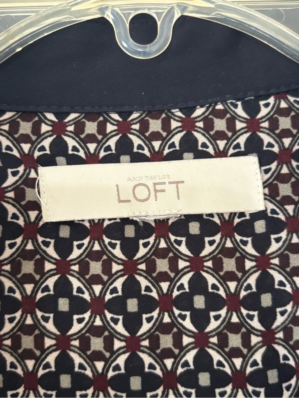 LOFT Medallion Print Silky Blouse Sz Large - Picture 2 of 10